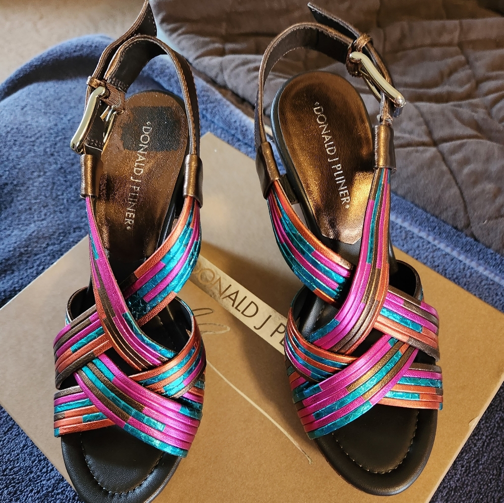 Donald J Pliner wedge heels